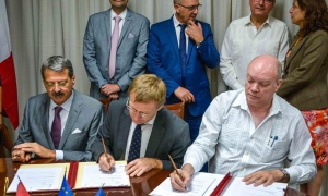 CUBA- LA HABANA-FIRMA DEL CONVENIO DE CREDITO ENTRE LA AGENCIA