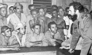 Fidel castro Ruz con campesinos