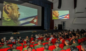 Velada Cultural, Fidel es Fidel, en la Sala Universal de la FAR presidida por El General de Cuerpo de Ejército Leopoldo Cintra Frías, miembro del Buró Político del Partido Comunista de Cuba y Ministro de las Fuerzas Armadas Revolucionarias (FAR) y el Mini