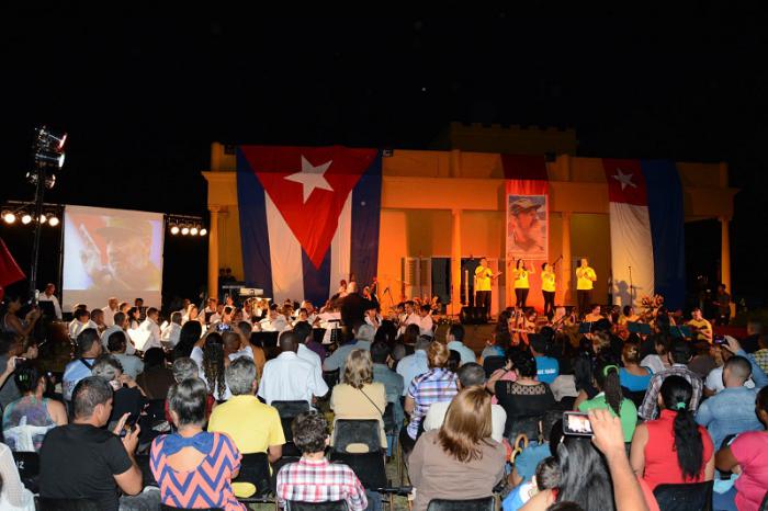Velada en homenaje a Fidel en Bayamo