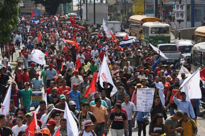 Los hondureños salieron a las calles para protestar por un presunto fraude electoral. 
