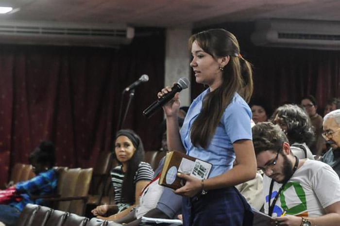 A Fidel, a sus ideas, enseñanzas e infinita confianza en los jóvenes, honran la FEEM y su Asamblea Nacional