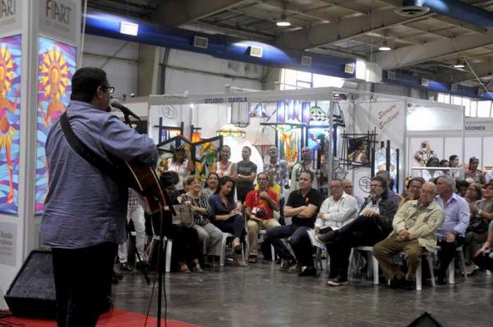 La inauguración de Fiart 2017 se convirtió en un espacio de confluencia de las artes. 