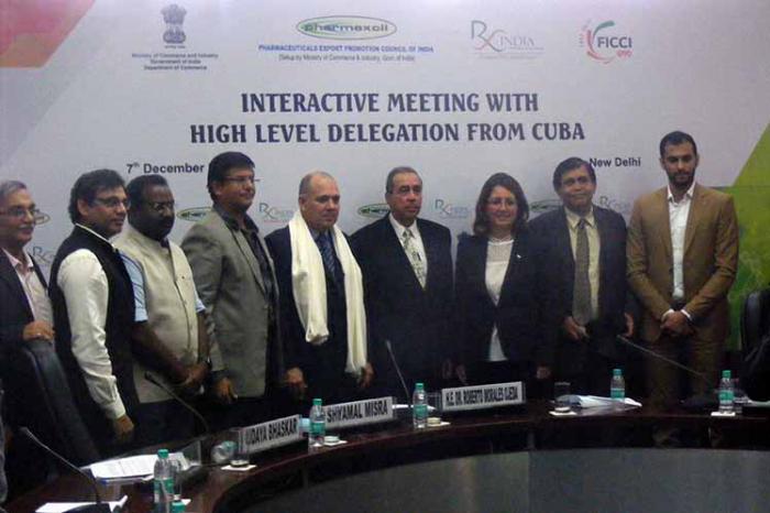 ministro de salud de cuba se reune con representantes indios