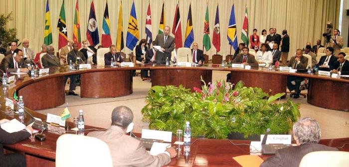 Reunión en La Habana con motivo del 30 aniversario del establecimiento de relaciones entre Cuba y los países del Caribe (Caricom, 2003).