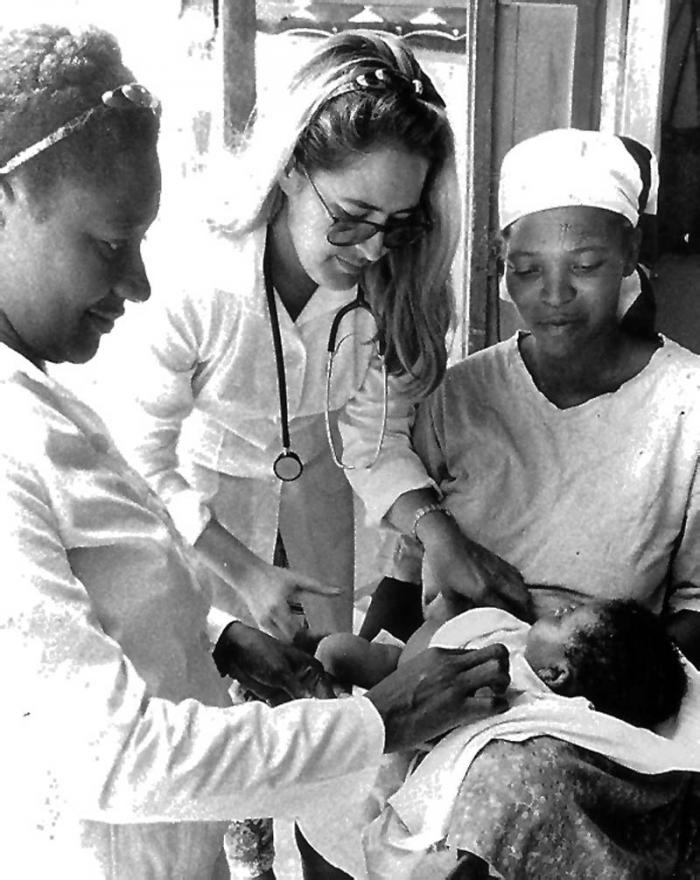Médicos internacionalistas en Haití (1999). 