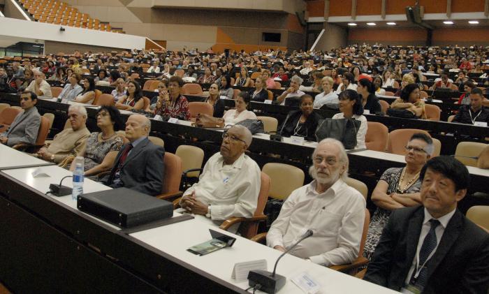 Simposio aniversario 80 de la fundación del Instituto de Medicina Tropical Pedro Kourí.