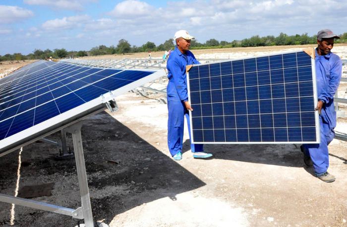El promedio de radiación solar que recibe el país avala las potencialidades de esta fuente renovable de energía. Foto: Rafael Martínez Arias
