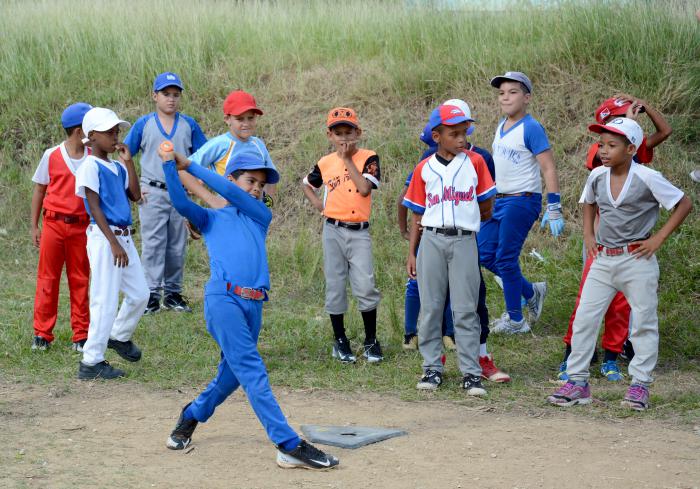 Trabajo sobre el tratamiento y condiciones de los estadios de beisbol en la habana La cuerva y vera Cruz san Miguel del Padron