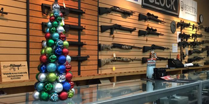 En Estados Unidos un regalo de Navidad muy de moda es el arma de fuego. foto: ap
