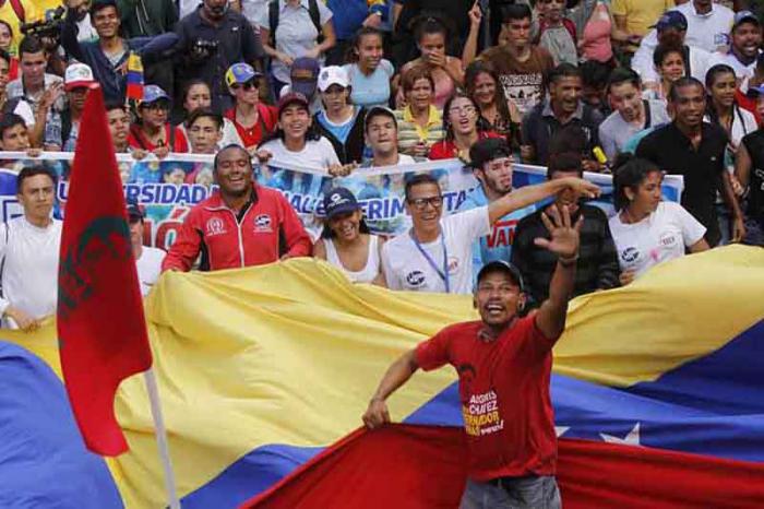 Los venezolanos se preparan para aportar ideas con vistas a la elaboración del Programa de la Patria 2019-2025. Foto: AVN