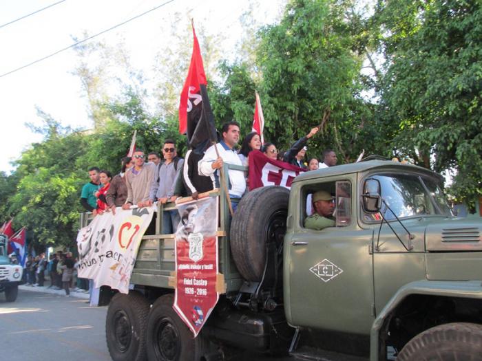 Setenta jóvenes destacados de distintos sectores integraron la Carava y a 59 se les entregó el carné de militante de la Unión de Jóvenes Comunistas