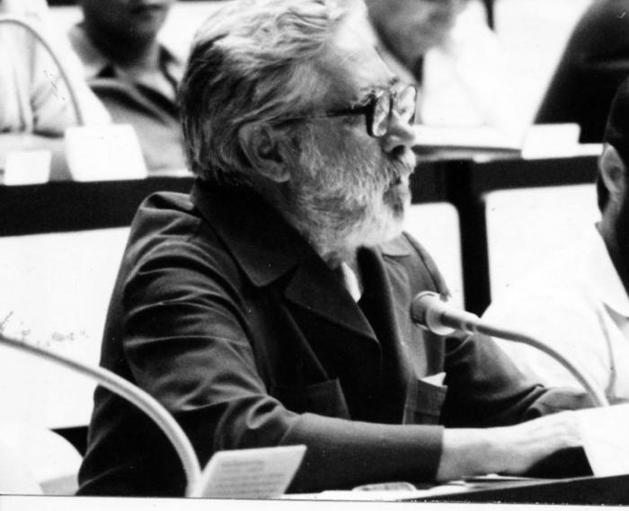 En 1991 Salvador Wood, interviene en la Asamblea Nacional del Poder Popular como diputado de La Habana del Este.