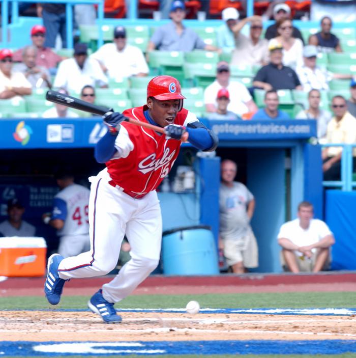 Carlos Tabares