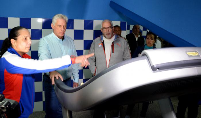 Inaugurado Gimnasio de fuerza en el  estadio Latinoamericano, por Miguel Diaz-Canel primer vicepresidente de los consejos de estados y Ministros, Antonio Becali presidente del INDER y atletas destacados del Beisbol, Pedro Medina y Luis Giraldo Casanova.