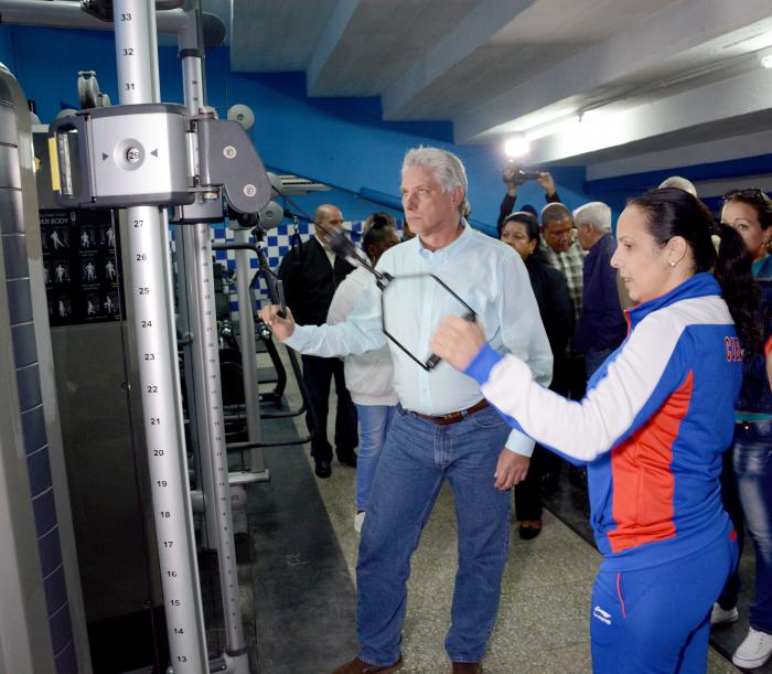Inaugurado Gimnasio de fuerza en el  estadio Latinoamericano, por Miguel Diaz-Canel primer vicepresidente de los consejos de estados y Ministros, Antonio Becali presidente del INDER y atletas destacados del Beisbol, Pedro Medina y Luis Giraldo Casanova.