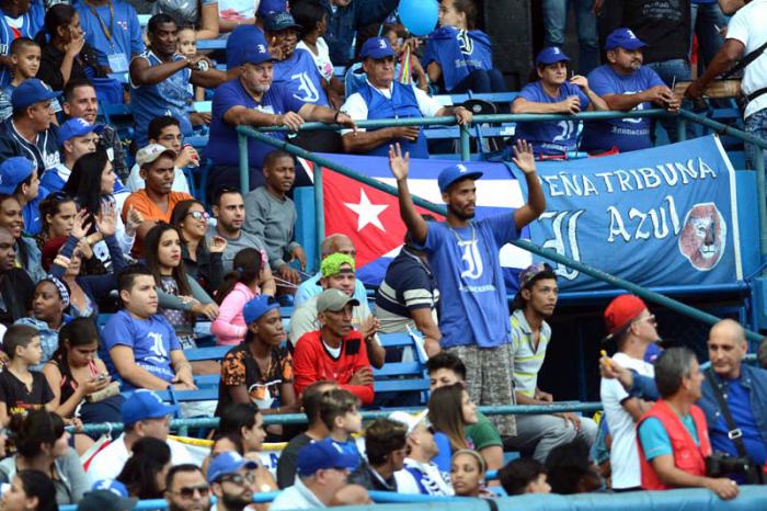 Beisbol serie 57 play off IND vs LTU 5to partido ganados x los IND 4 x 2 Lanzador Ganador Casanova