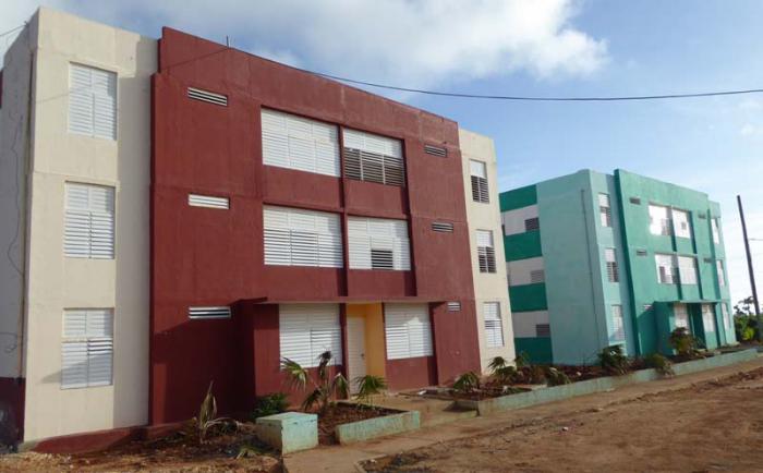 Los primeros edificios multifamiliares construidos en el municipio son destinados a  familias que perdieron sus viviendas por el paso de Matthew.
