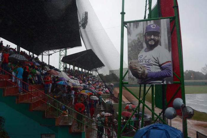 Béisbol-serie 57 play off MTZ vs GRM vs LTU Lluvias atentan contra comienzo de la Gran Final