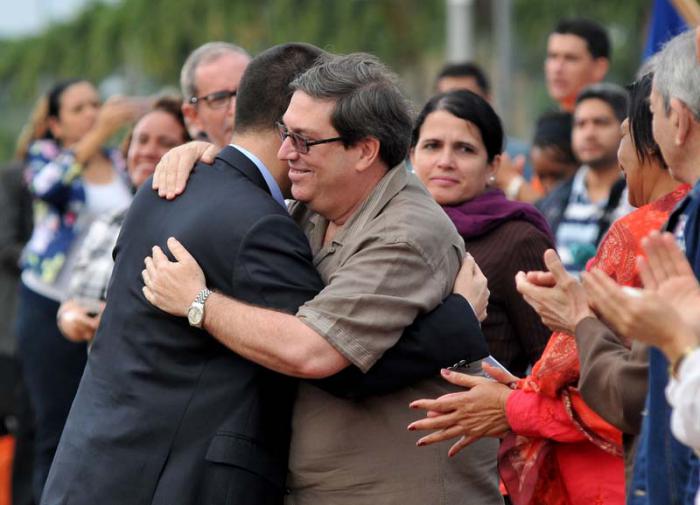 Acto Político del Gobierno y del Pueblo de Cuba en solidaridad con la República Bolivariana de Venezuela, en la Universidad de Ciencia Informáticas, Jorge Arreaza (I), canciller de Venezuela y Bruno Rodríguez Parrilla (D), Ministro de Relaciones Exteriores, La Lisa