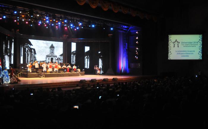 Momento cultural durante la Inauguración del 11no. Congreso Internacional de Educación Superior, Universidad 2018, en el Teatro Karl Marx, Playa,  Presidieron el acto Miguel Dìaz Canel Bermúdez, 1er Vicepresidente de los Consejos de Estado y de Ministros y José Ramón Saborido Loidi, Ministro de Educación Superior