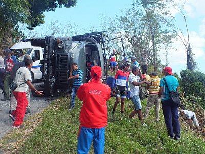 Santiago de Cuba: Accidente masivo en la Gran Piedra no involucra a ciclistas.