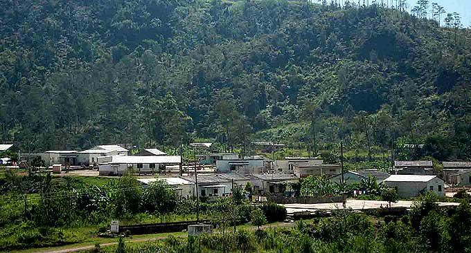Poblado de Minas de Frío en la Sierra Maestra. Plan Turquino, provincia de Granma. foto: acn