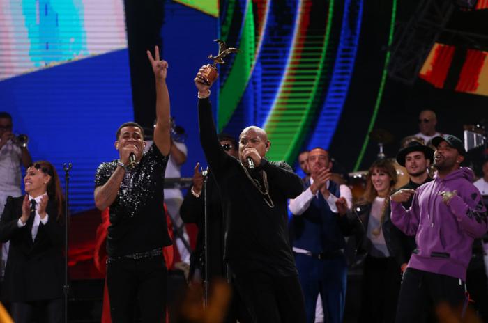 Gente de Zona dedica a todos los cubanos premios en festival Viña del Mar.