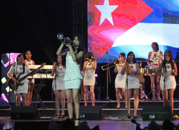 Momento Cultural, durante la Gala del Aniversario 60 de la Emisora Nacional Radio Rebelde, en la Sala Avellaneda del Teatro Nacional, en Plaza