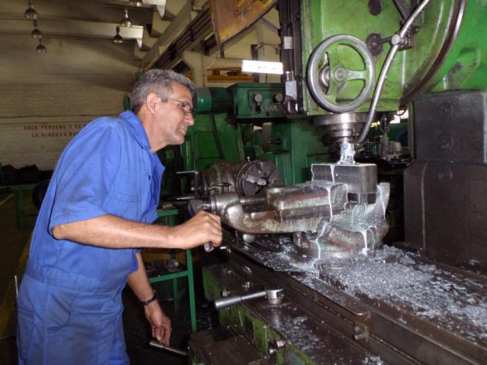 La vieja tecnología dará paso a nuevos equipos que estarán en función del desarrollo de la nación. 
foto del autor
