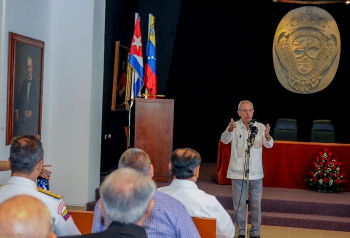 Acto político cultural, “Sembremos amor en el alma popular”, en el aula Magna del Colegio Universitario San Gerónimo de La Habana, el Historiador de la Ciudad de La Habana Doctor Eusebio Leal Spengler