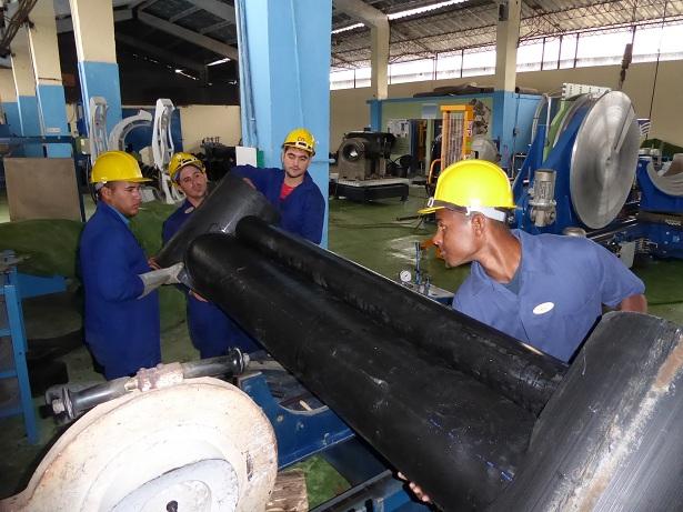 La diversificación de las producciones distingue al colectivo de trabajadores de Ciegoplast. foto del autor