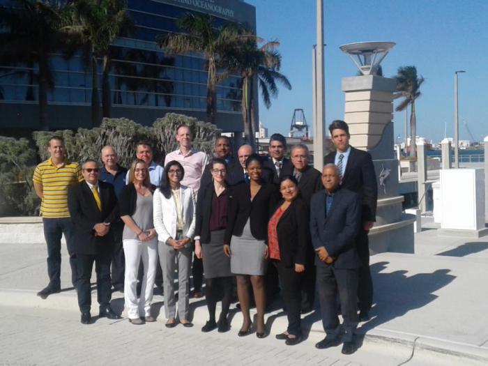 Integrantes de las delegaciones gubernamentales de Cuba y Estados Unidos que impulsan acuerdo bilateral para enfrentar derrames de hidrocarburos