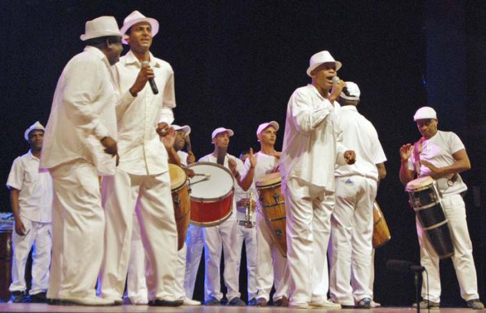 Tambores de Bejucal fiel, seguidor de Pello el Afrocán y su mozambique. 