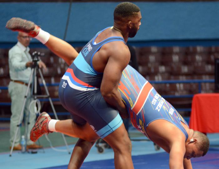 Lucha Greco 130 KG Oscar Pino