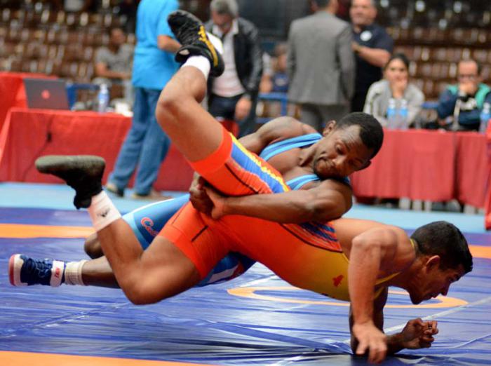 Centroamericano clasificatorio a Barranquilla Lucha Libre M 74kg Franklin Maren