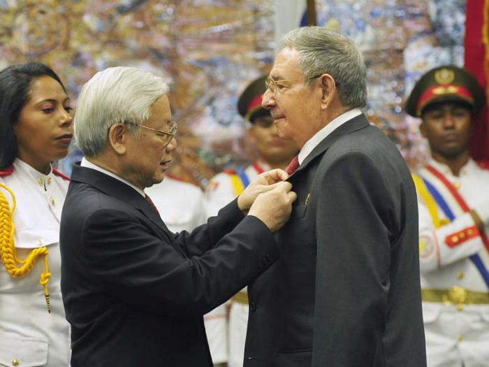 RAÚL CASTRO