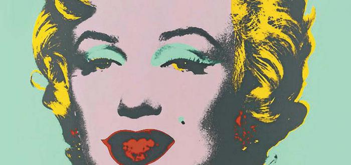 La industria convirtió a la bella rubia Marilyn Monroe en un glamoroso sex symbol, en objeto de deseo colectivo.