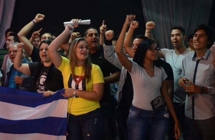 acto de solidaridad entre Cuba y PErú en Cumbre las Américas