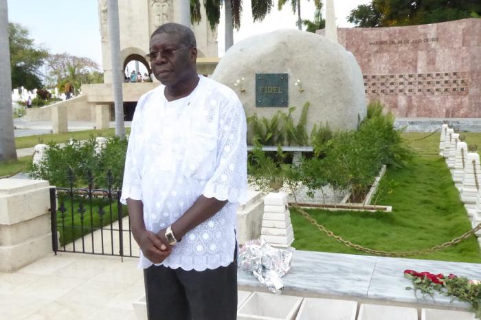El vicepresidente de la AUC Kwesi Quartey precisó en su homenaje a Fidel el tributo al pueblo cubano. Foto del autor.