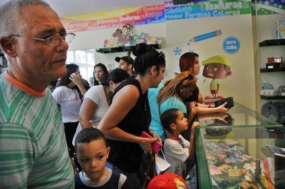 Tienda de juguetes en el zoológico.