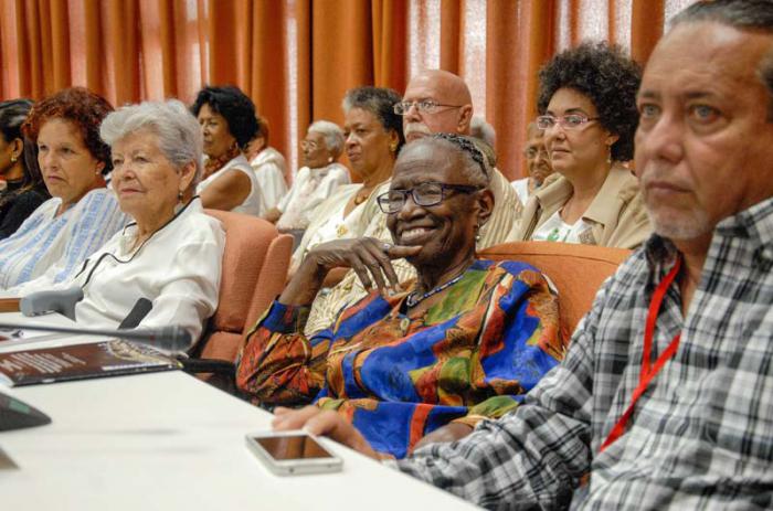 XV SEMINARIO INTERNACIONAL LONGEVIDAD, adulta de la tercera edad Antonia Díaz Nuñez Dra en Pedagologia
