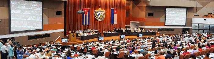 Aprobar, modificar o derogar las leyes y someterlas previamente a la consulta popular es reponsabilidad de los parlamentarios. Foto: Juvenal Balán