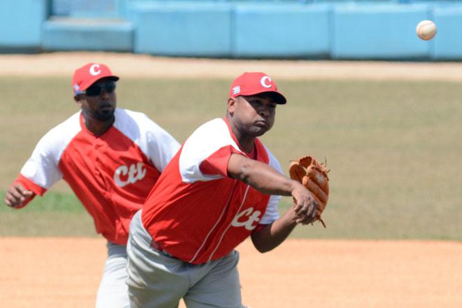 Las principales figuras de pitcheo juegan un rol fundamental en la actualidad, tanto por su responsabilidad en el campo como por su función de mentores de los más jóvenes. Foto: Ricardo López Hevia