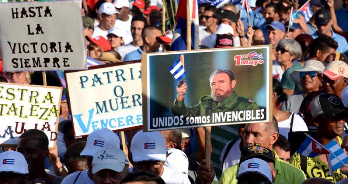 1ro De Mayo-2017 desfile en la plaza de la revolucion