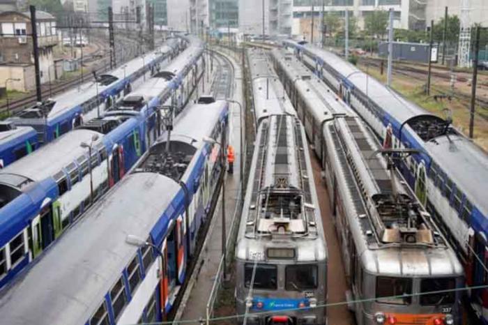 Continúa paro ferroviario en Francia 