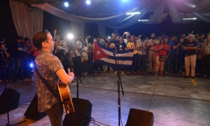 En imágenes, acto de solidaridad entre Cuba y Perú