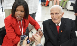 Constitución de la 9na Legislatura de la ANPP presidida por el general de ejército Raúl Castro Ruz.
Diputada más joven y diputado más longevo.