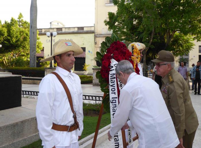 El pueblo camagüeyano, en nombre de toda Cuba, rindió homenaje este viernes al mayor general Ignacio Agramonte Loynaz, en el aniversario 145 de su caída en combate en el histórico Potrero de Jimaguayú