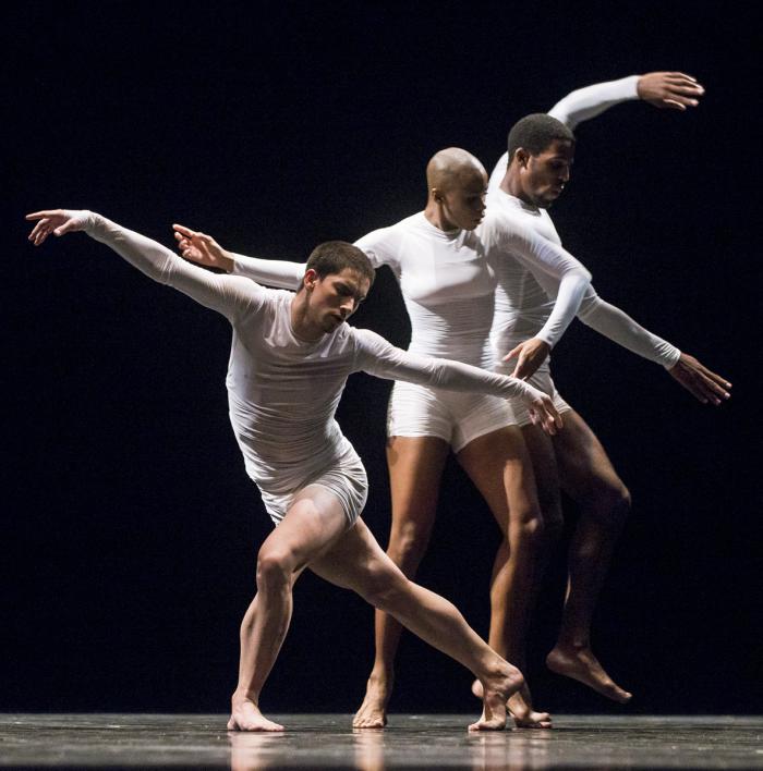 Acosta Danza conquistó nuevamente al auditorio. Foto: Panchito González